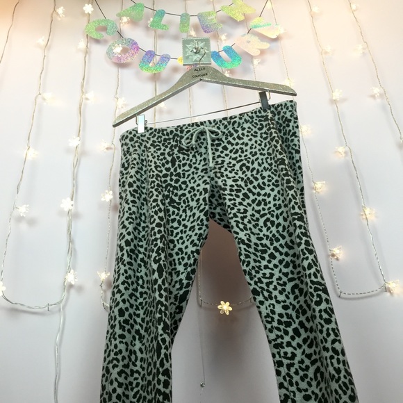 Chaser Animal Print Slouchy Pant - Picture 6 of 8